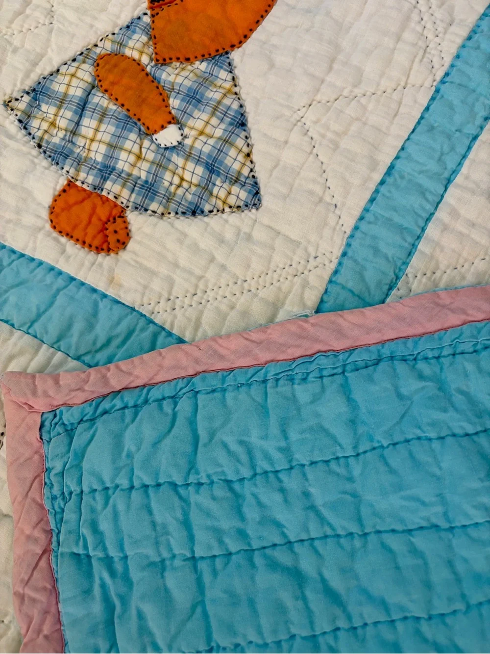 Vintage Sunbonnet Sue Quilt 62x75 - Hand Appliquéd & Quilted - Nursery Quilt